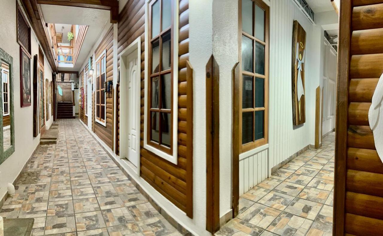 Mr. Tucan Hotel Вест-Энд Экстерьер фото