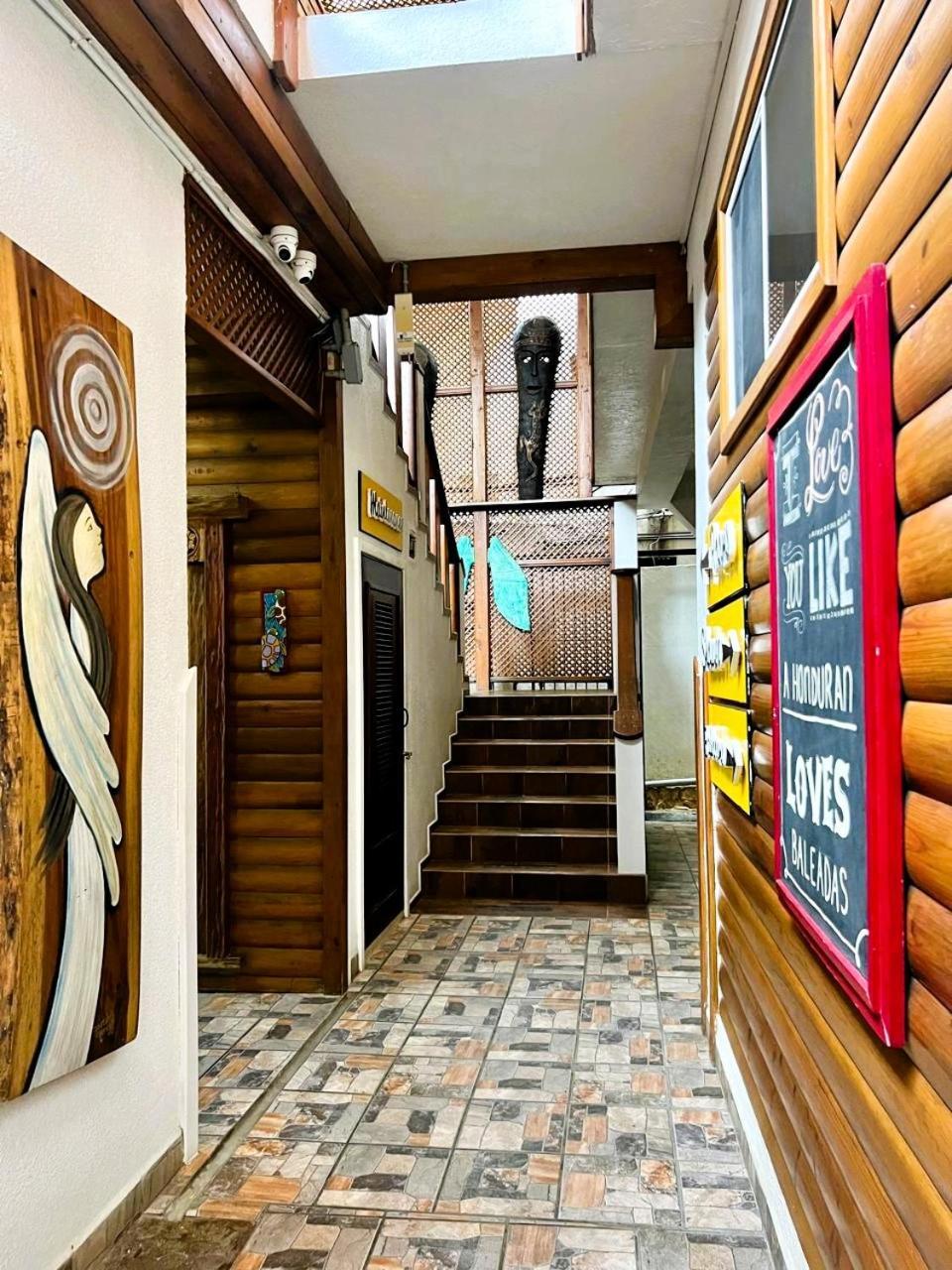 Mr. Tucan Hotel Вест-Энд Экстерьер фото